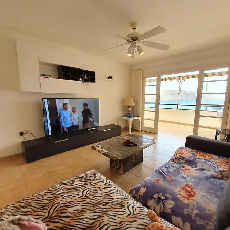 Seafront Fontana Los Cristianos 2 Bed * Los Cristianos (Tenerife)